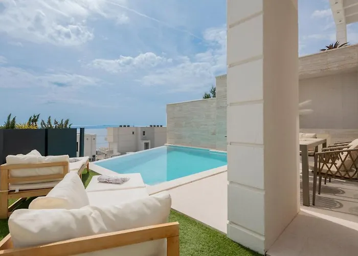 Villa Rosemary East