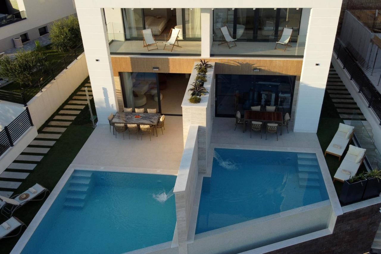 Villa Rosemary East *